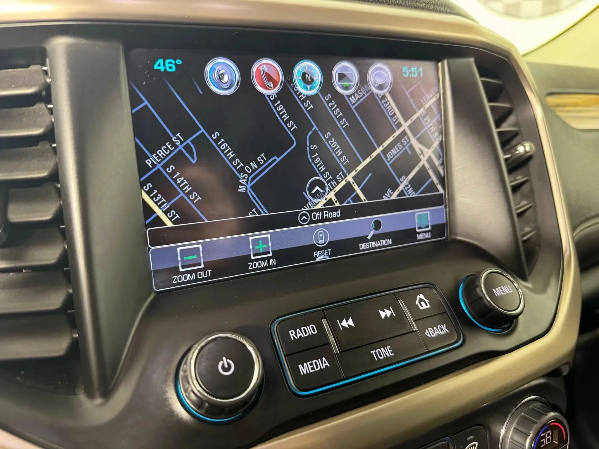 Used 2019 GMC Acadia Denali AWD/4WD image 18