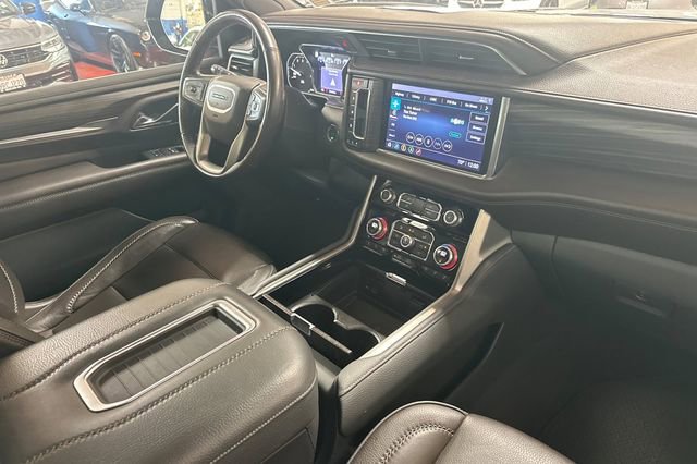 Used 2021 GMC Yukon Denali w/ Denali Premium Package image 20