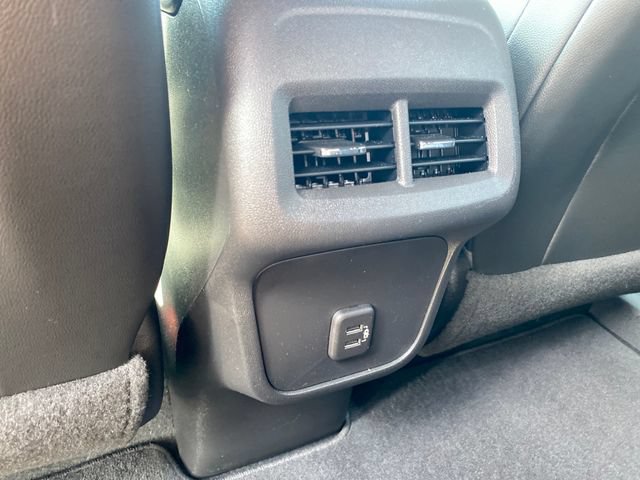 Used 2022 Chevrolet Equinox RS w/ LPO, Cargo Package FWD image 20