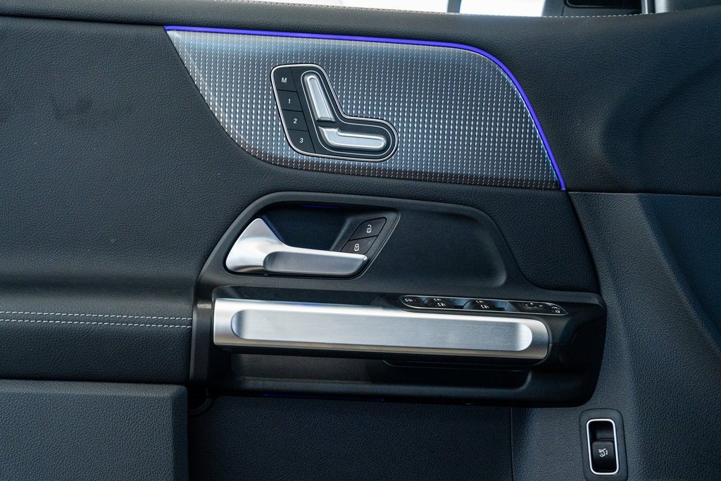 Used 2023 Mercedes-Benz EQB 350 4MATIC SUV w/ Exclusive Package image 33