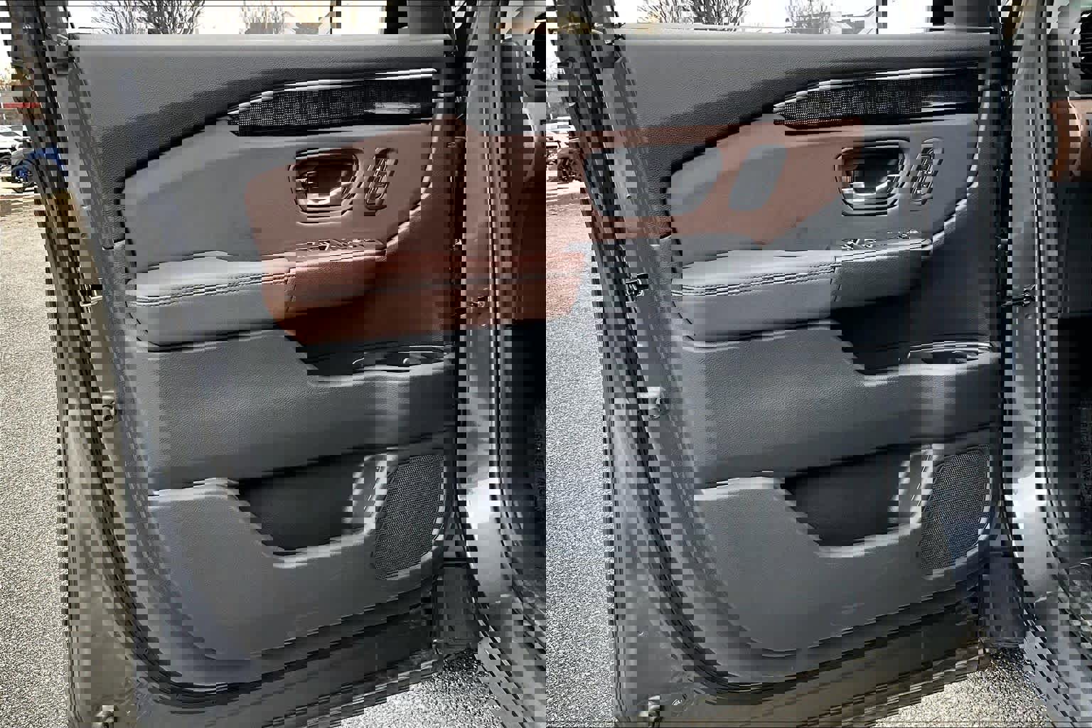 Used 2025 Honda Pilot Elite image 22