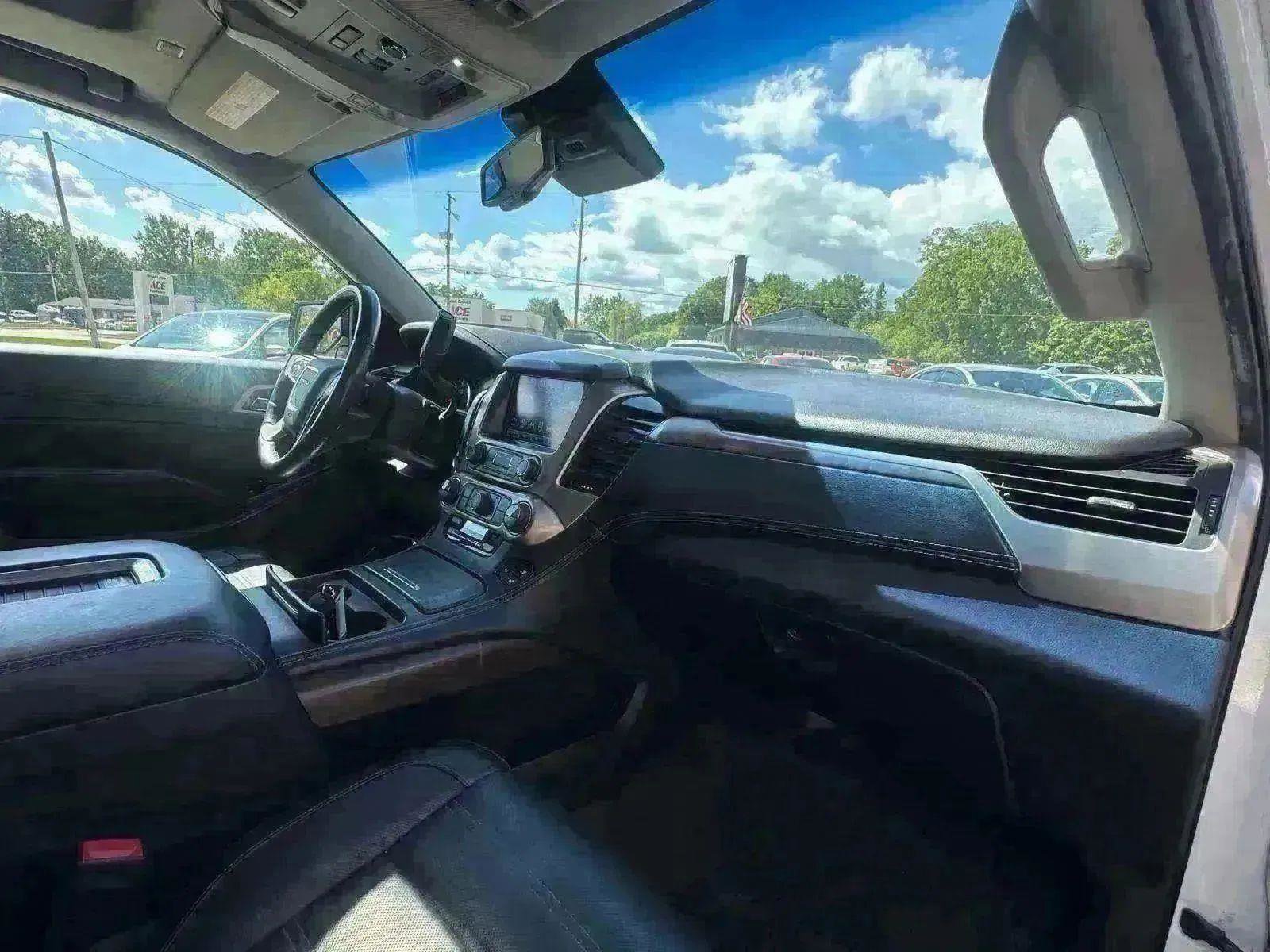 Used 2018 GMC Yukon XL Denali w/ Denali Ultimate Package image 42