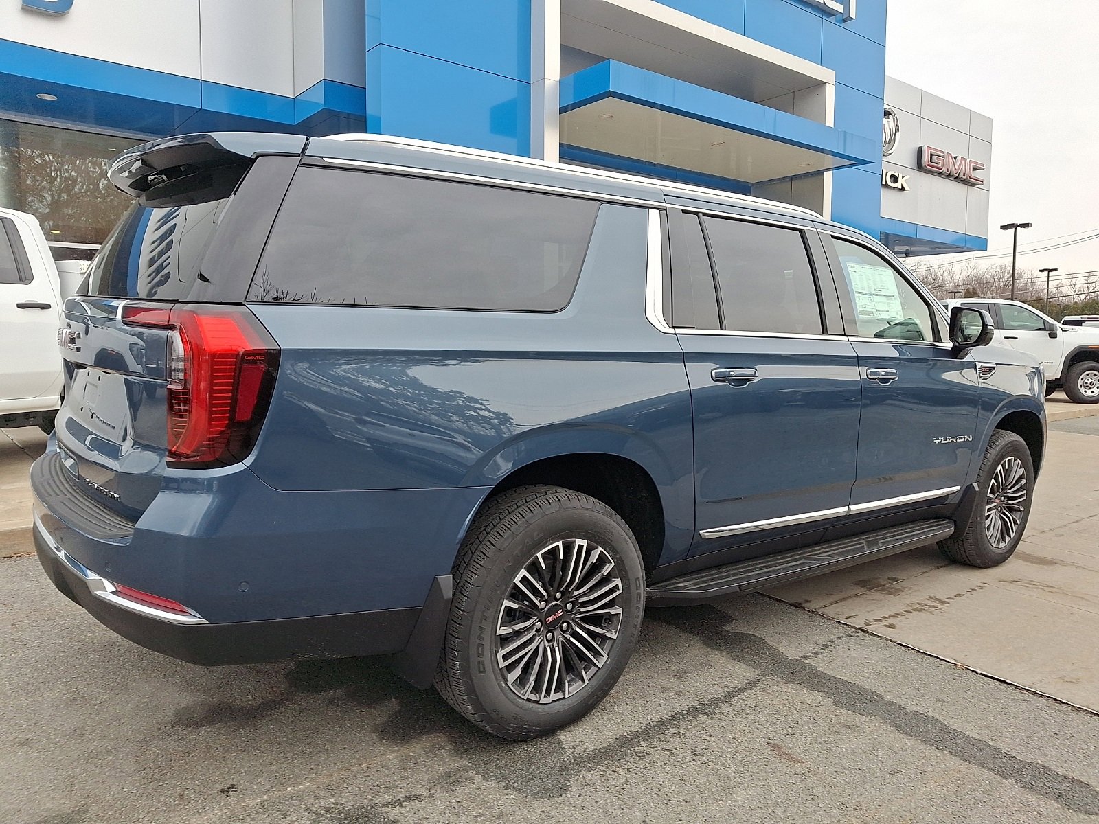 New 2026 GMC Yukon XL Elevation image 6