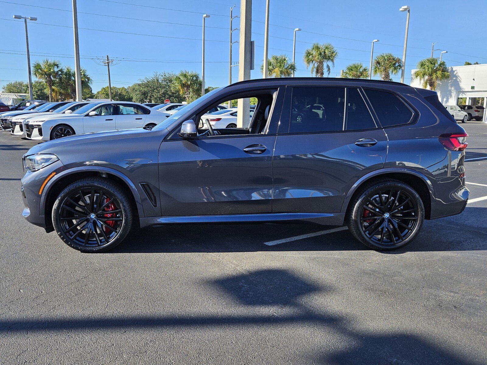 Certified 2022 BMW X5 M50i w/ Premium Package image 9