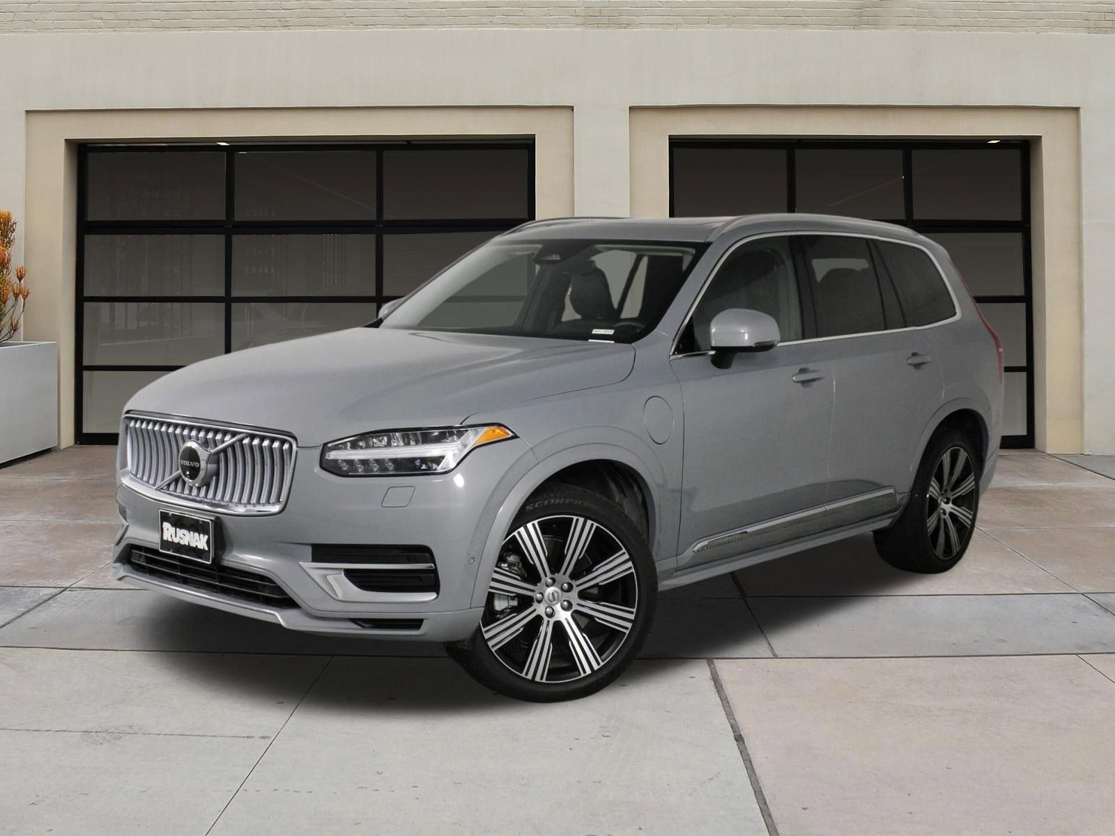 Certified 2024 Volvo XC90 T8 Plus w/ Protection Package Premier image 3