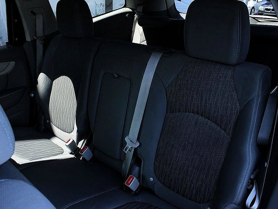 Used 2014 Chevrolet Traverse LS FWD image 13
