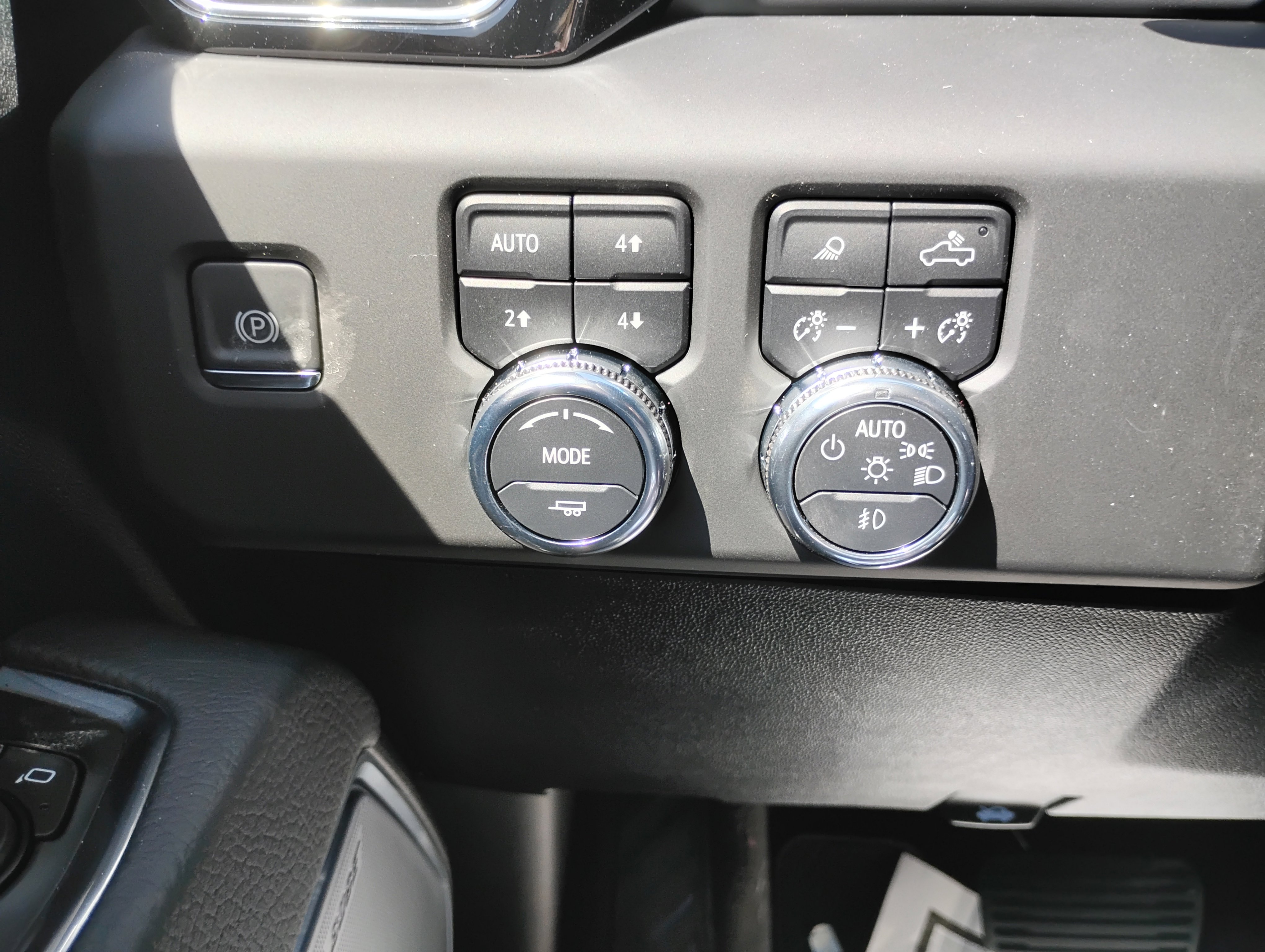 New 2025 GMC Sierra 2500 Denali w/ Max Trailering Package image 23