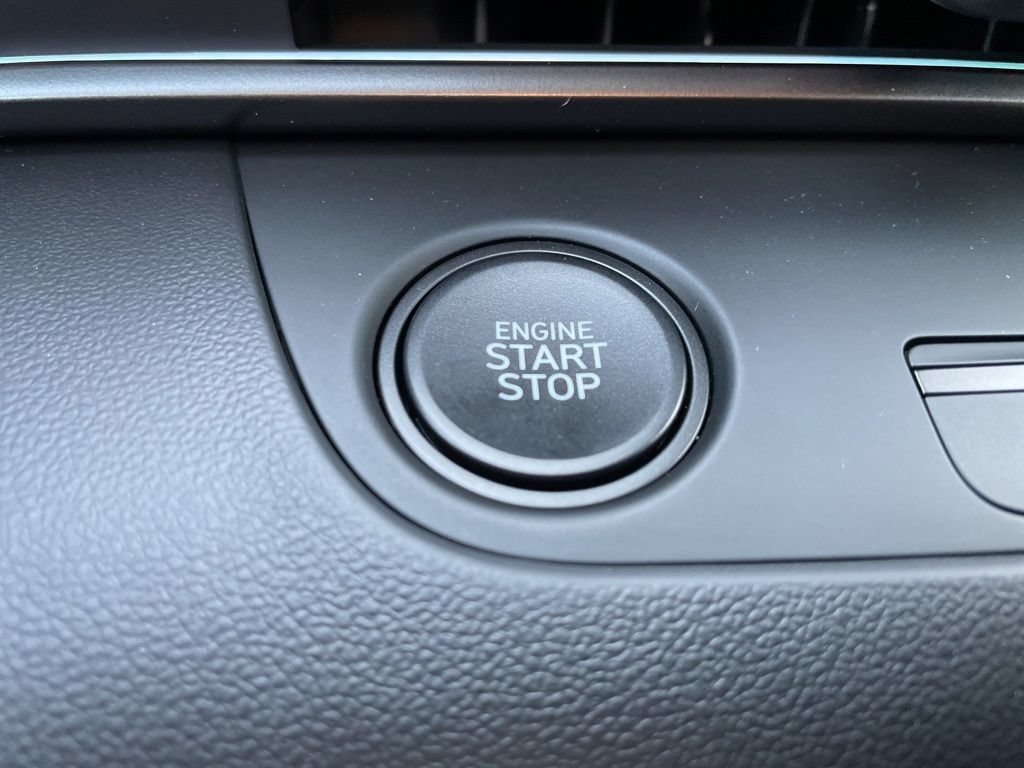 New 2026 Hyundai Elantra SEL FWD image 16