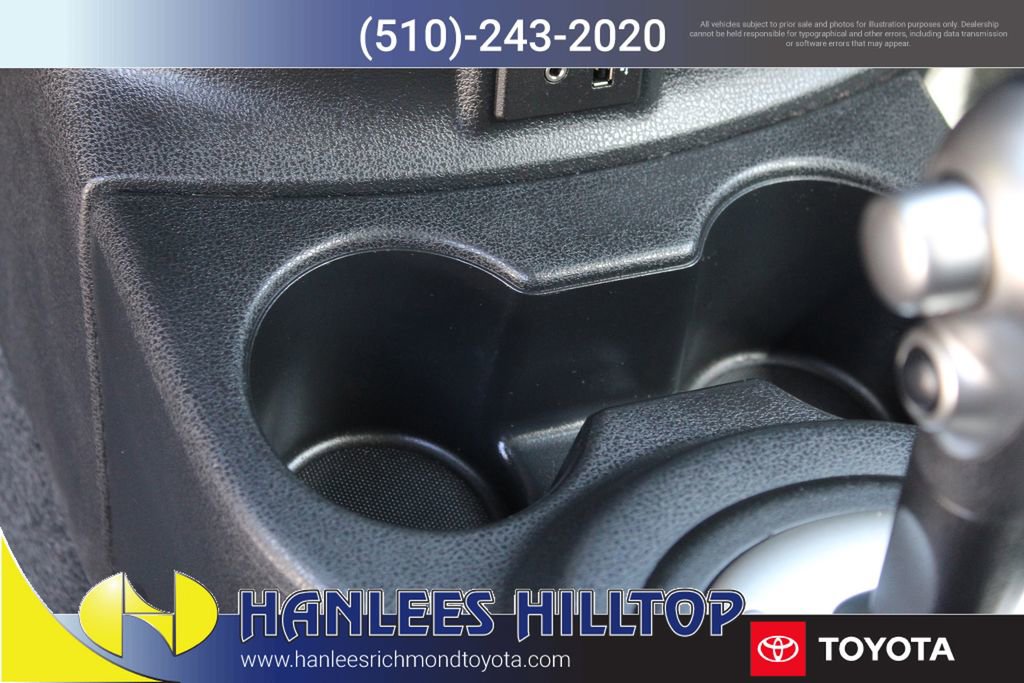 Used 2017 Nissan Versa SV w/ SV Special Edition Package image 19