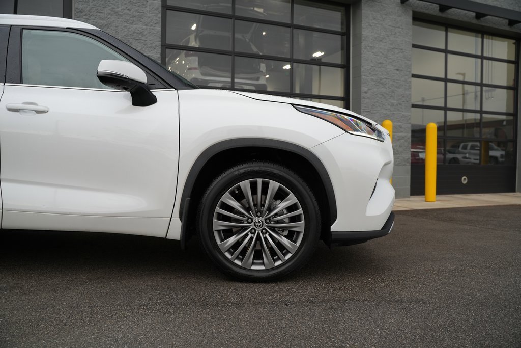 Used 2021 Toyota Highlander Platinum image 9