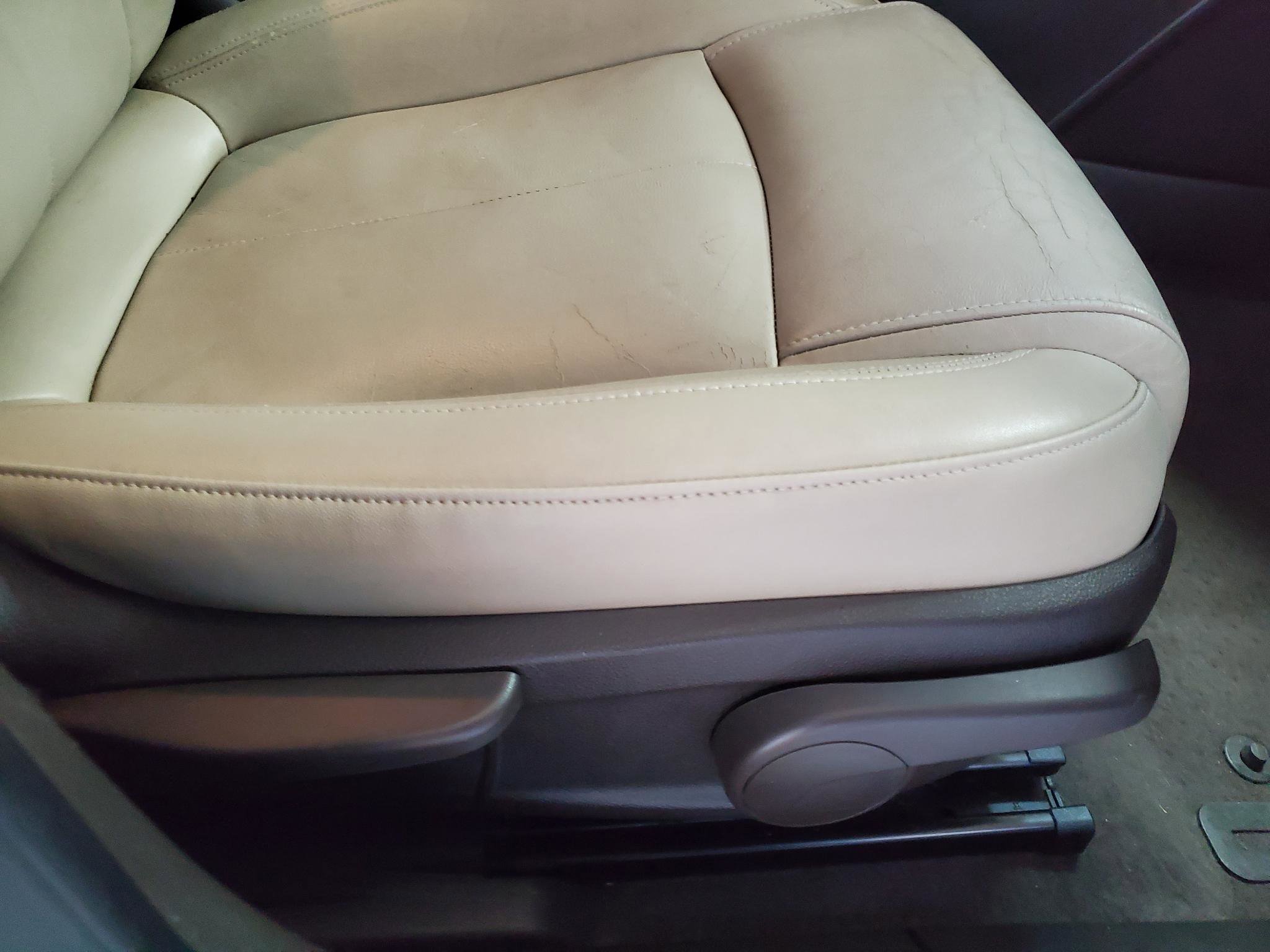 Used 2011 Chevrolet Cruze LTZ FWD image 26
