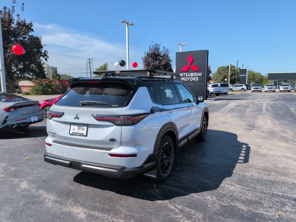 New 2026 Mitsubishi Outlander AWD image 8