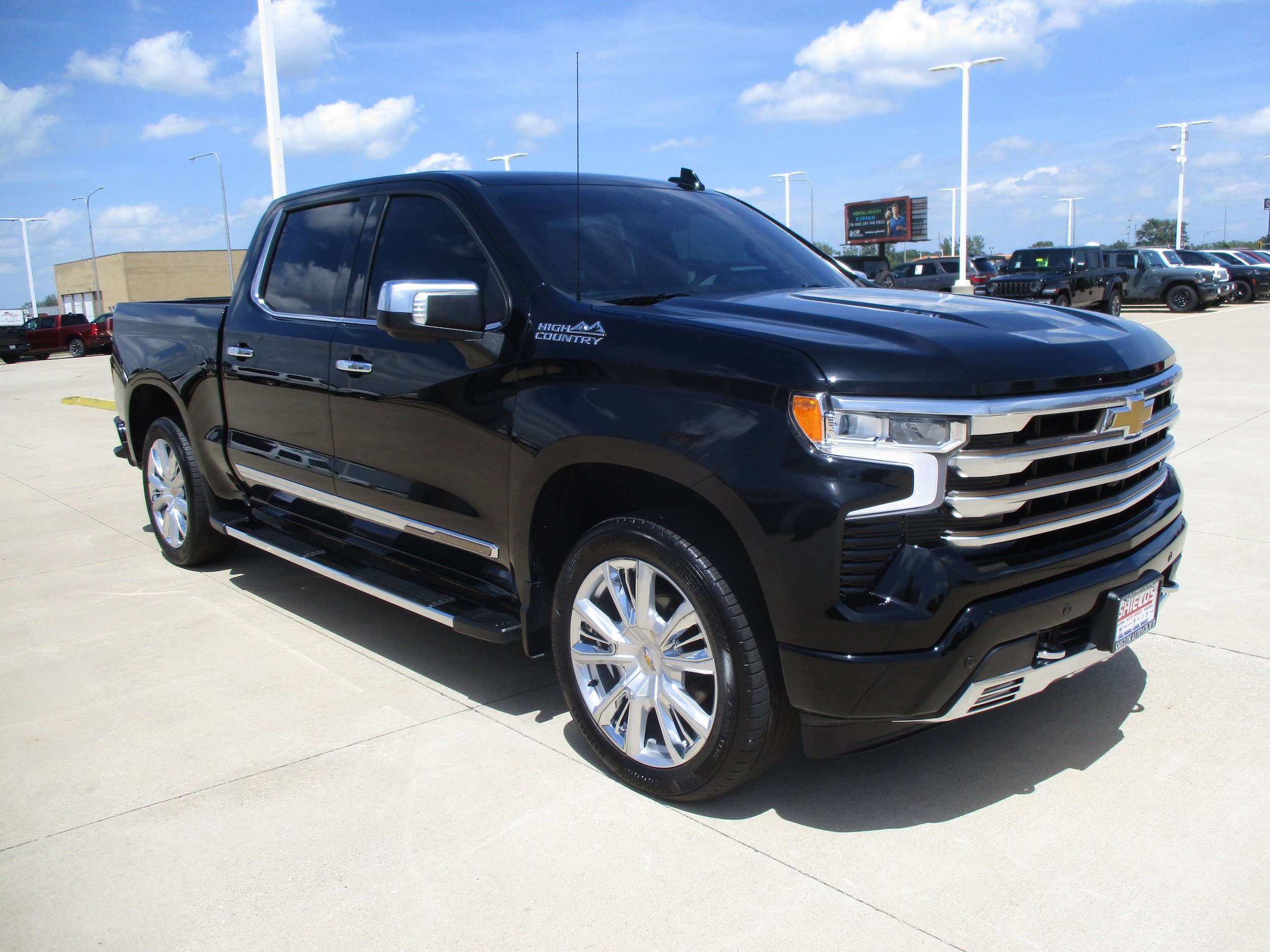 Used 2022 Chevrolet Silverado 1500 High Country w/ High Country Premium Package AWD/4WD image 10