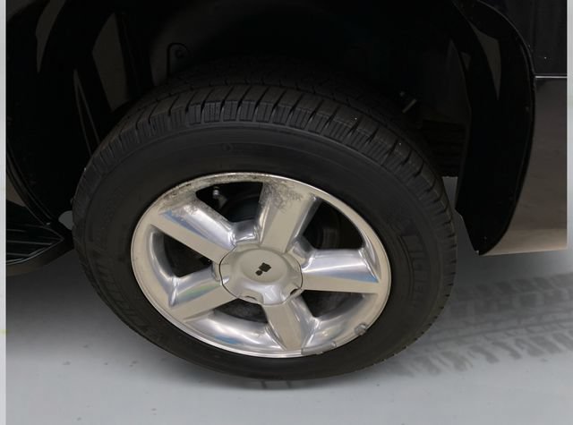Used 2010 Chevrolet Tahoe LT AWD/4WD image 19