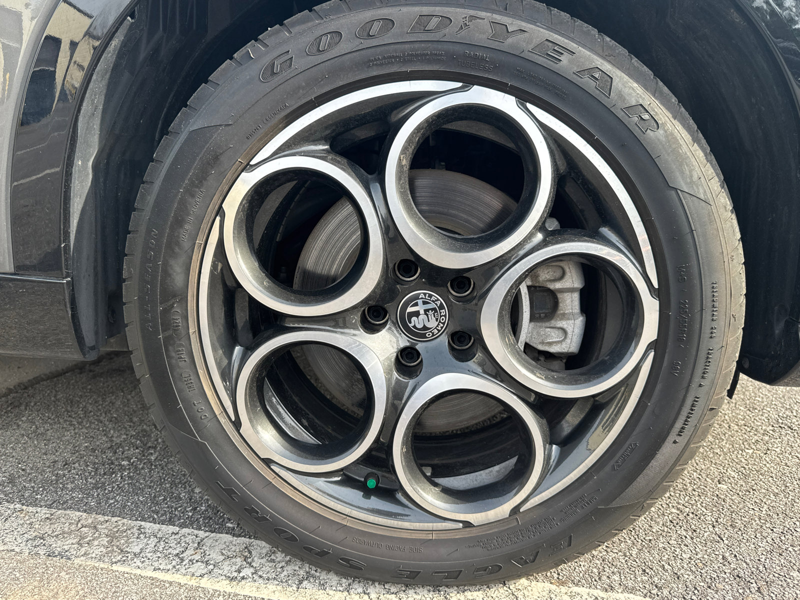 Used 2025 Alfa Romeo Tonale image 14