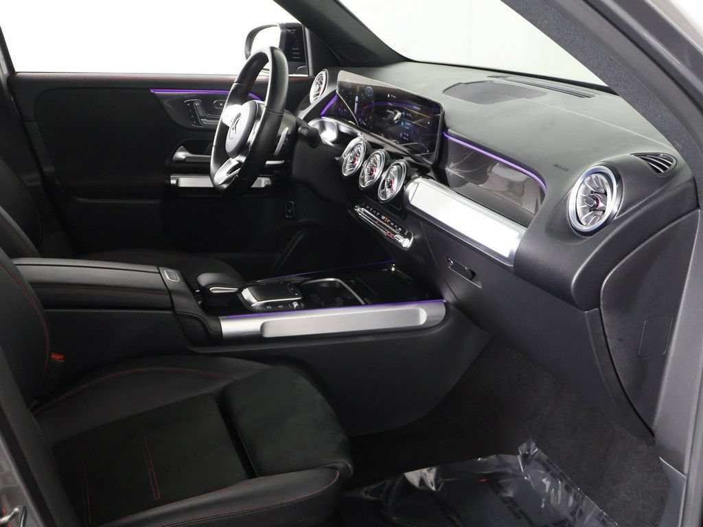 Used 2023 Mercedes-Benz GLB 250 w/ AMG Line image 23