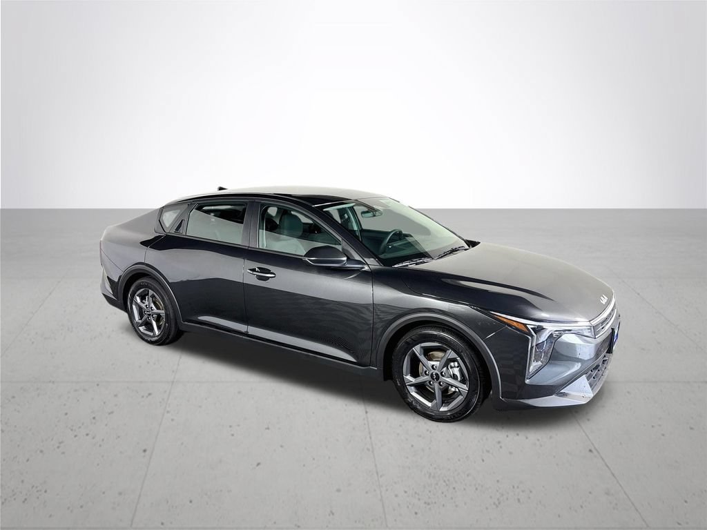 New 2026 Kia K4 FWD image 4
