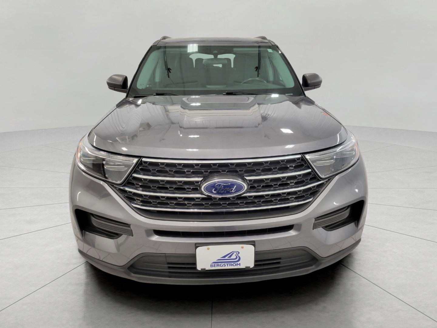 Used 2022 Ford Explorer XLT image 12