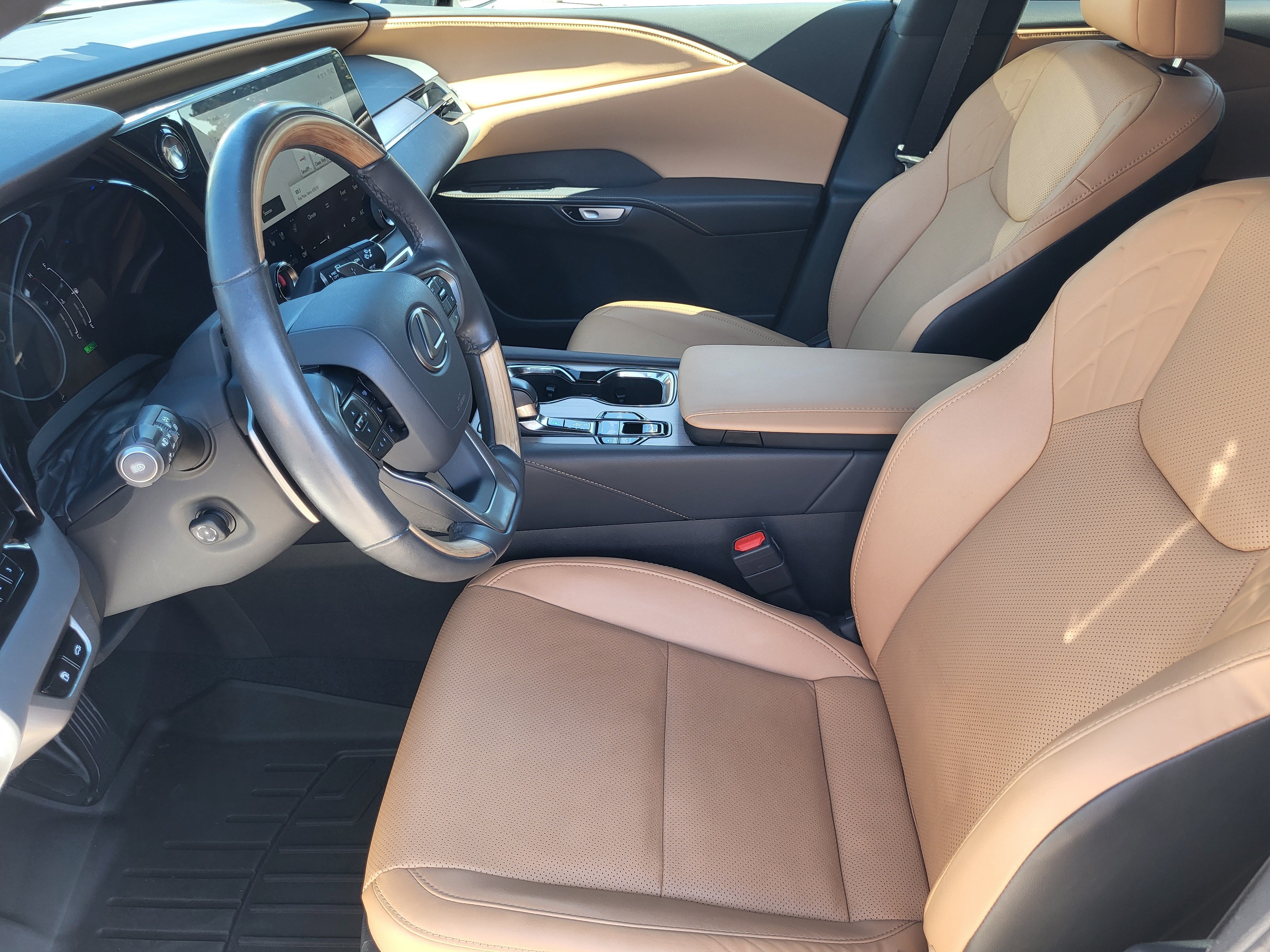 Used 2024 Lexus RX 350h w/ Convenience Package AWD/4WD image 10
