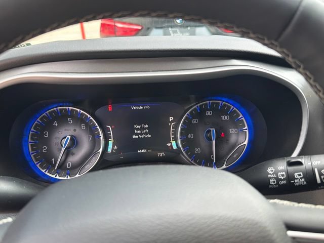 Used 2024 Chrysler Pacifica Touring-L FWD image 23