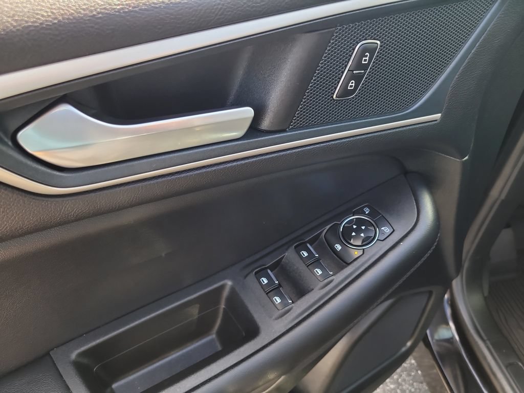 Used 2024 Ford Edge SEL w/ Convenience Package AWD/4WD image 18