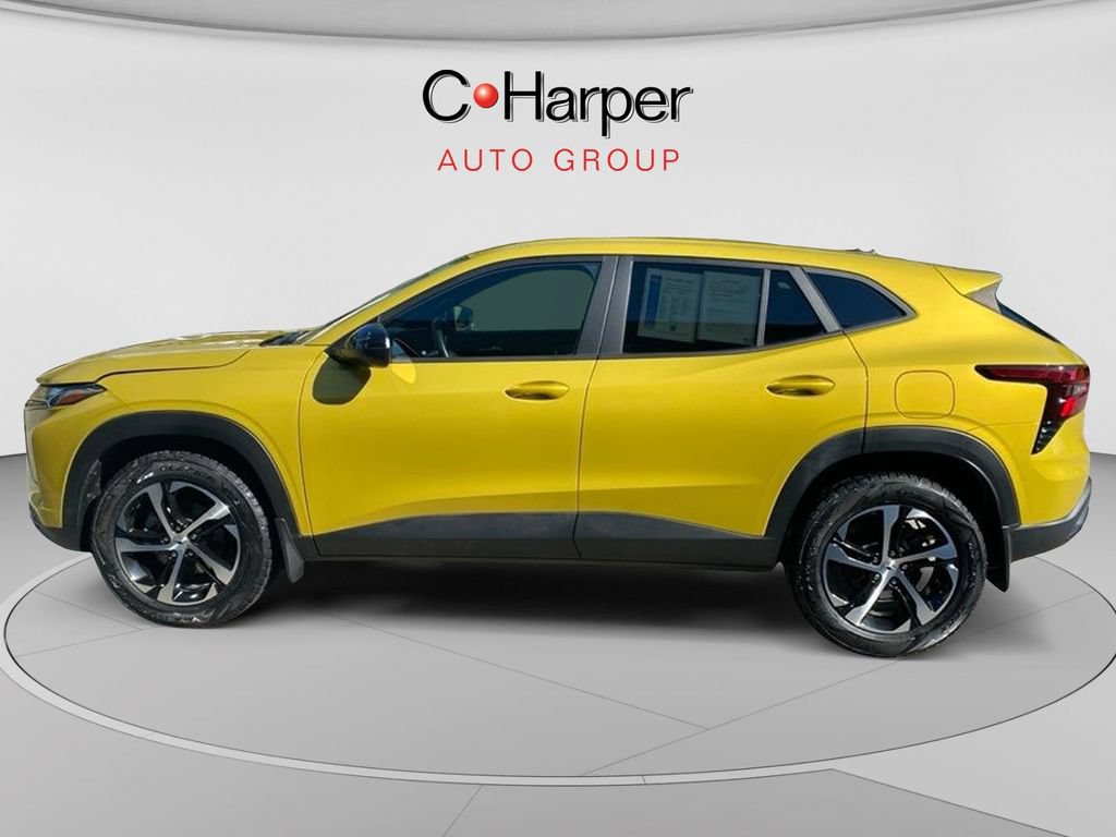Used 2025 Chevrolet Trax RS FWD image 6