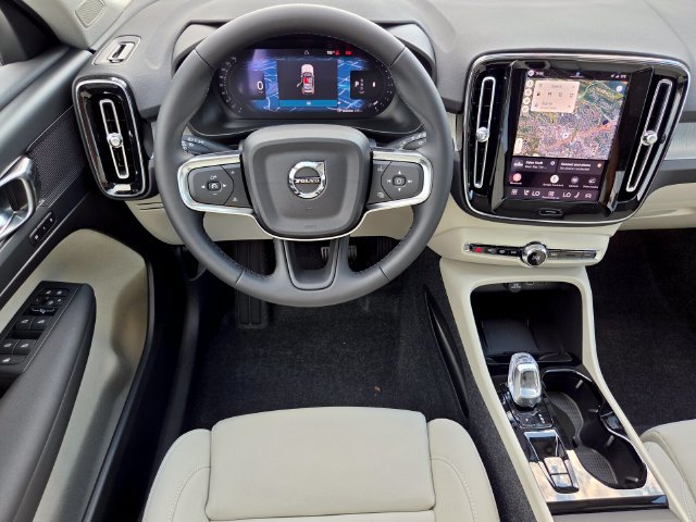 New 2026 Volvo XC40 B5 Plus w/ Protection Package Premier AWD/4WD image 12