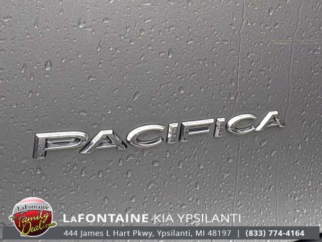 Used 2021 Chrysler Pacifica Limited image 21