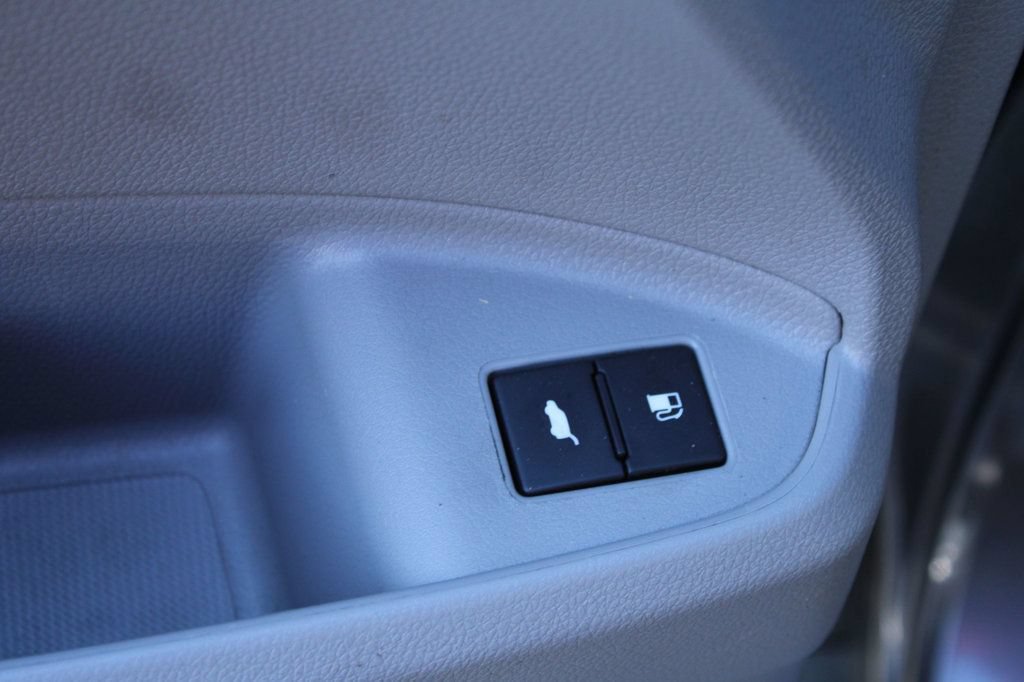 Used 2016 Honda Pilot Touring image 28