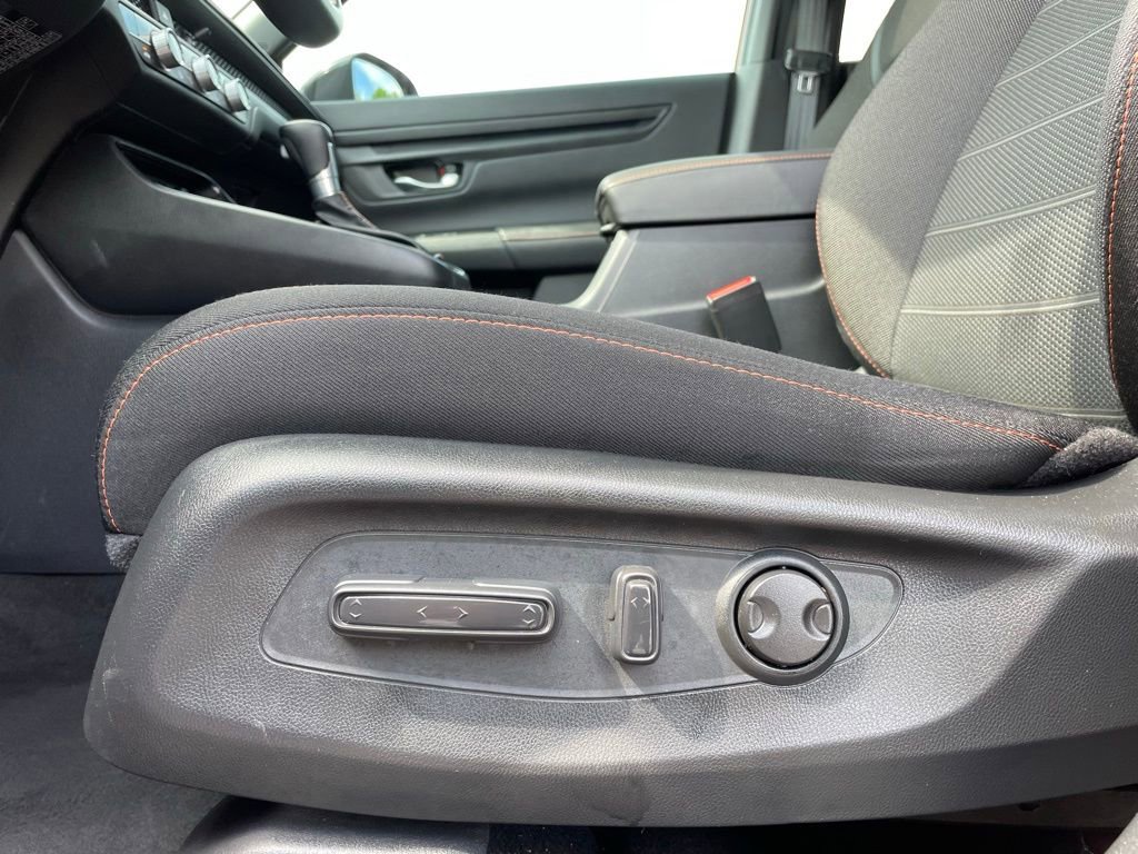 Certified 2025 Honda CR-V Sport image 24