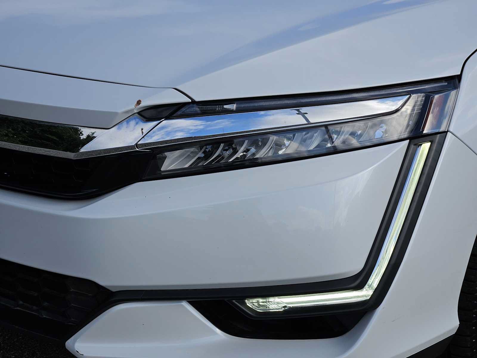 Certified 2018 Honda Clarity Touring image 7