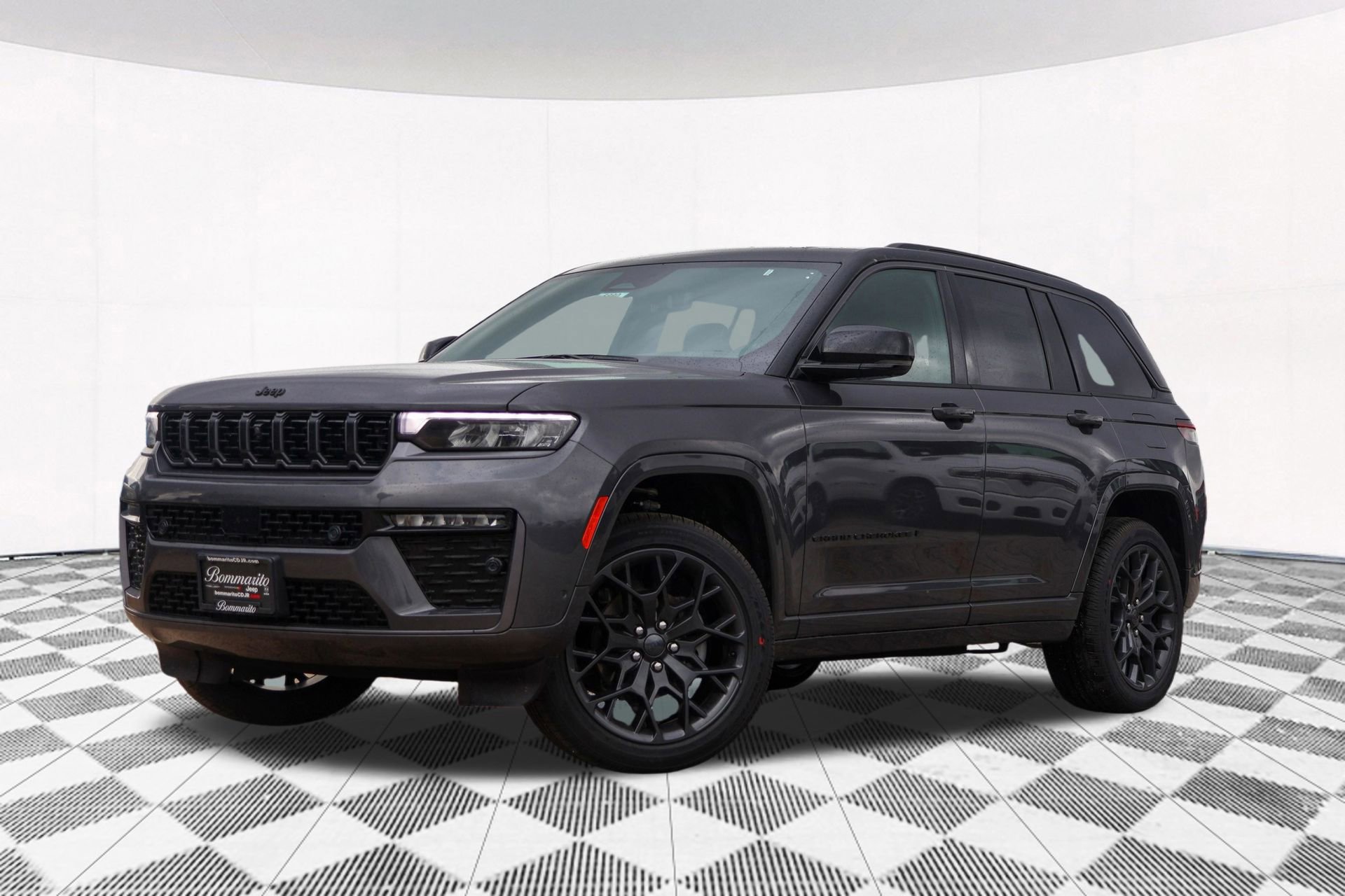 New 2026 Jeep Grand Cherokee Summit w/ Obsidian Package image 2