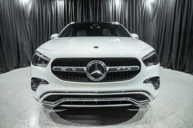 Certified 2025 Mercedes-Benz GLA 250 4MATIC image 2