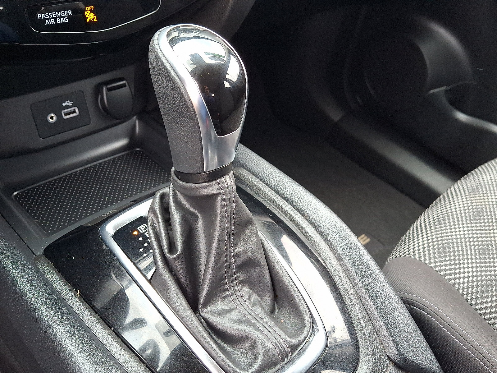 Used 2022 Nissan Rogue Sport SV AWD/4WD image 15
