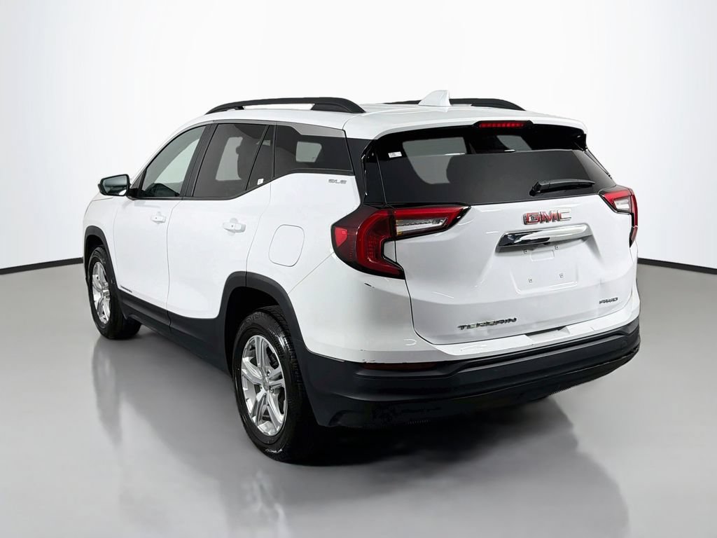 Used 2024 GMC Terrain SLE w/ Driver Convenience Package AWD/4WD image 5