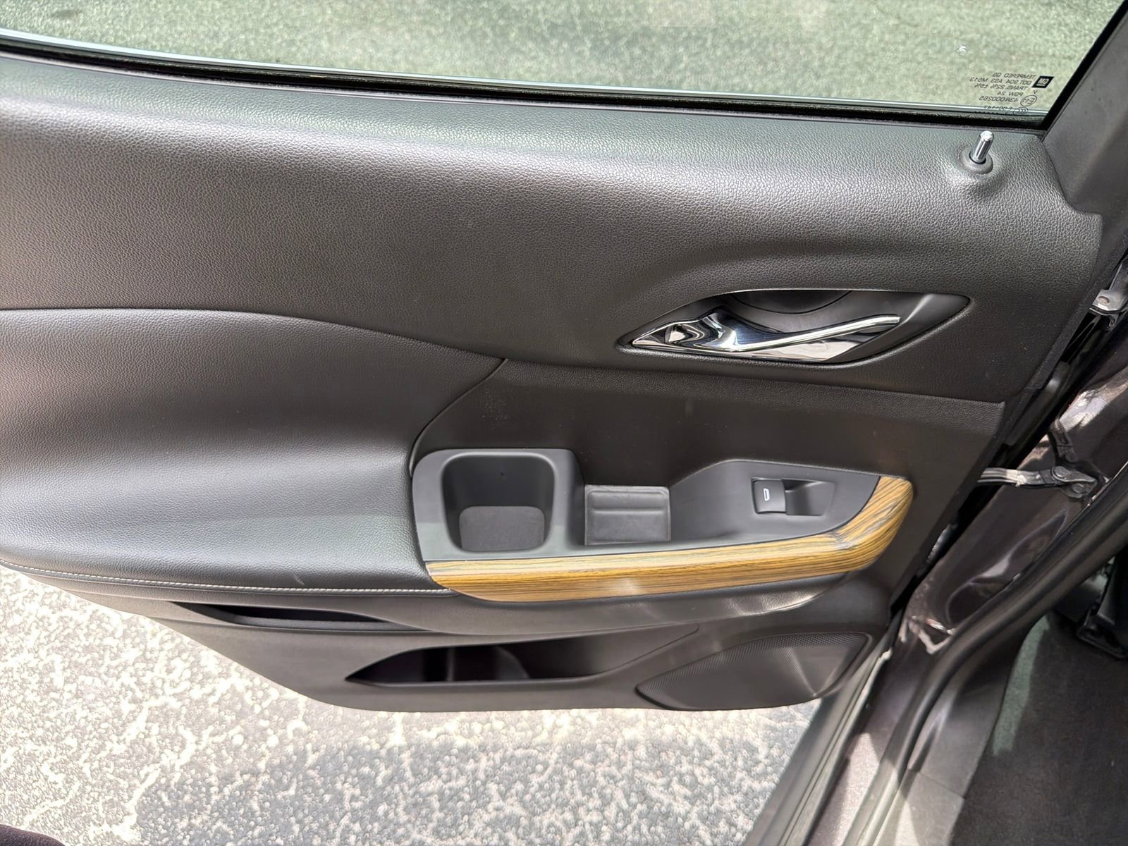 Used 2018 GMC Acadia Denali FWD image 25