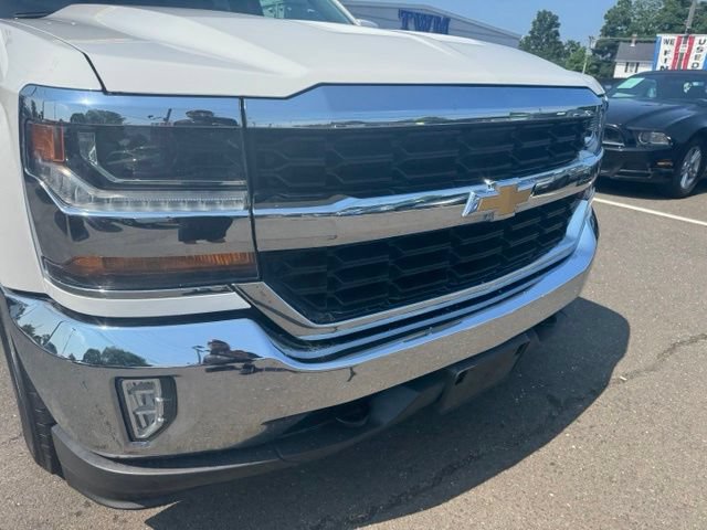Used 2018 Chevrolet Silverado 1500 LT w/ LT Eassist Package AWD/4WD image 12