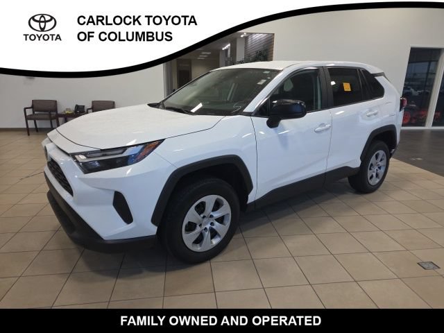 Used 2024 Toyota RAV4 LE FWD image 3