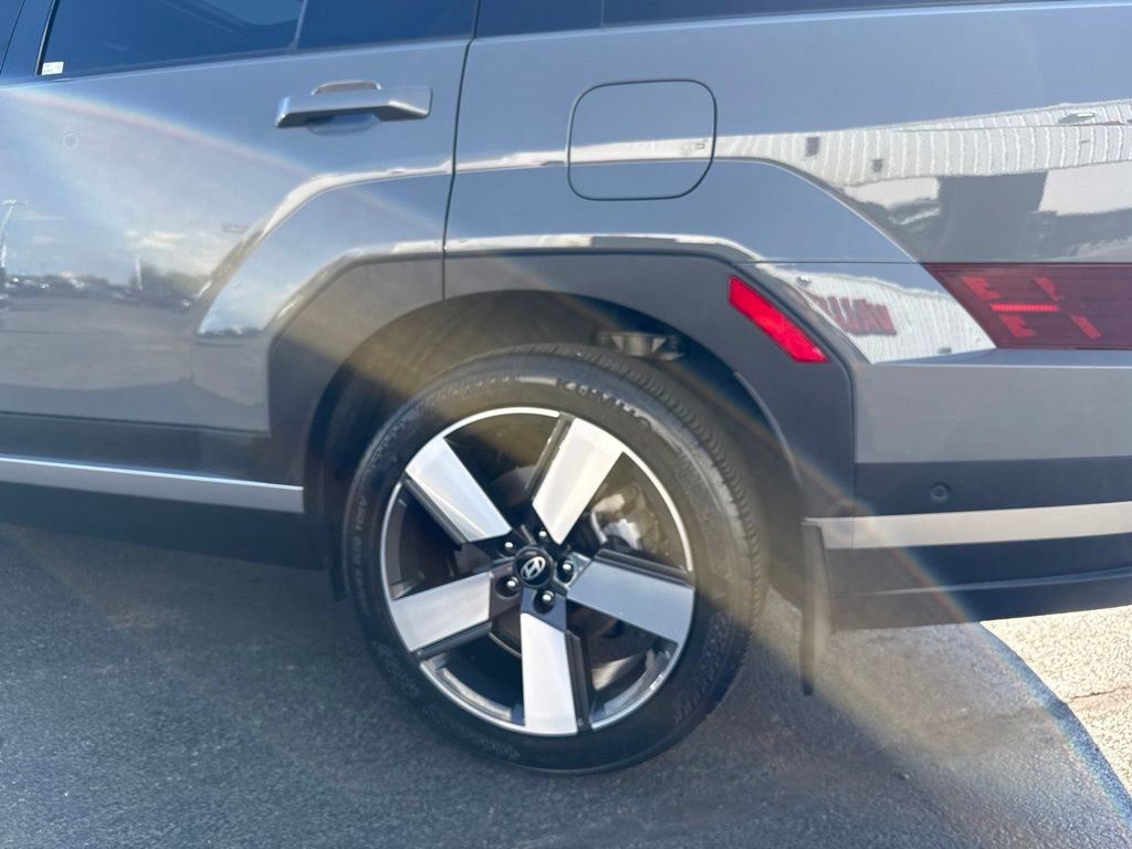 Used 2025 Hyundai Santa Fe Limited AWD/4WD image 51
