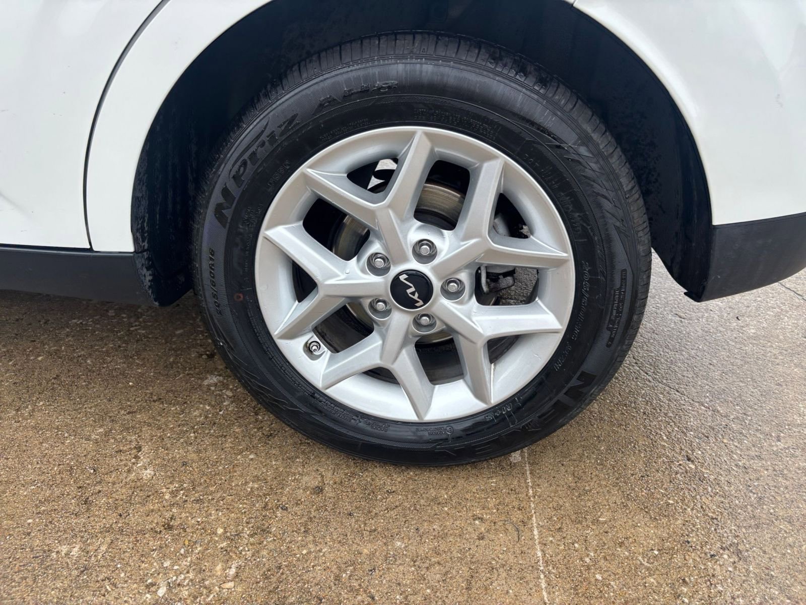 Used 2025 Kia Soul LX w/ LX Technology Package image 27