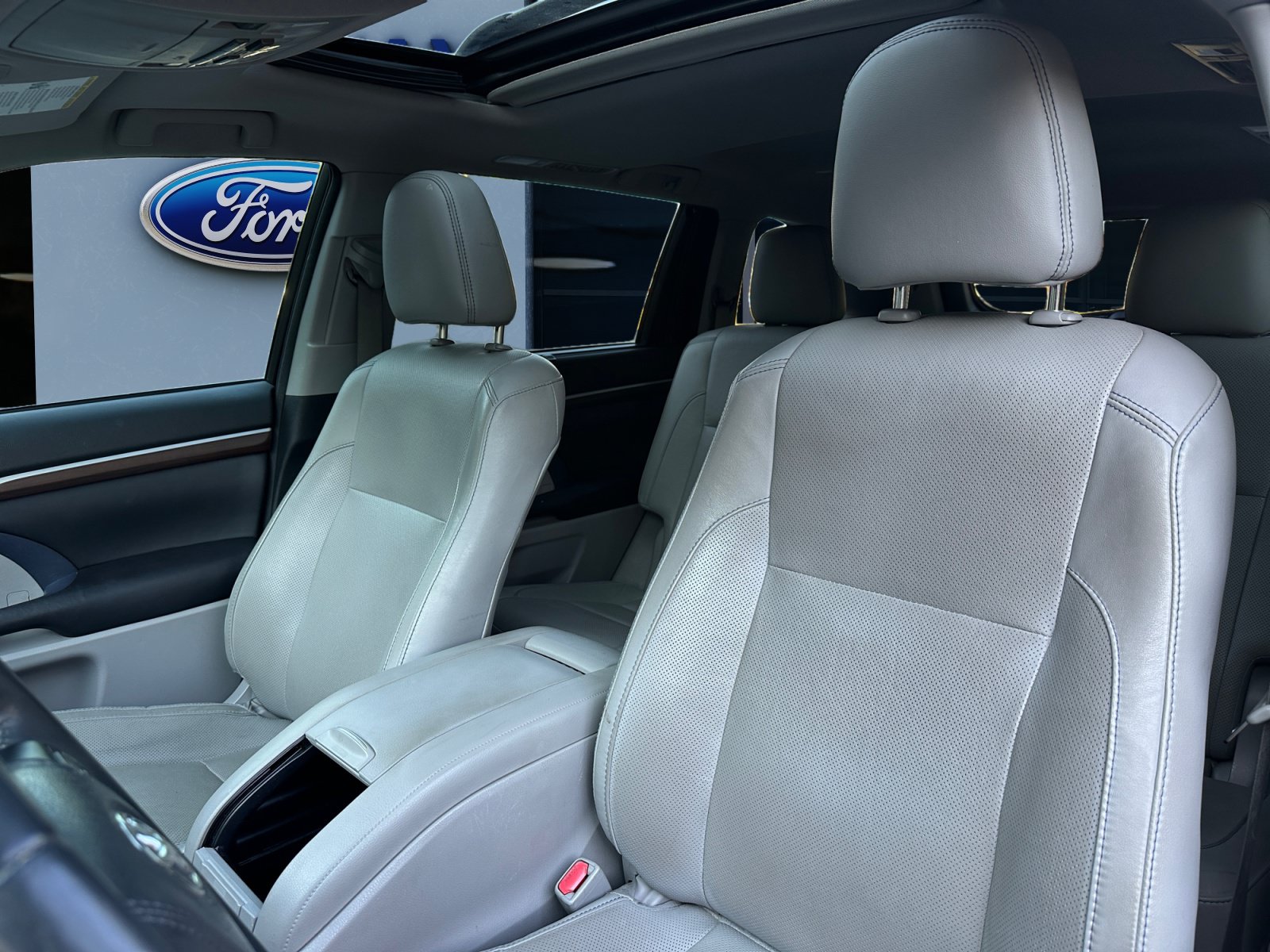 Used 2016 Toyota Highlander Limited FWD image 11