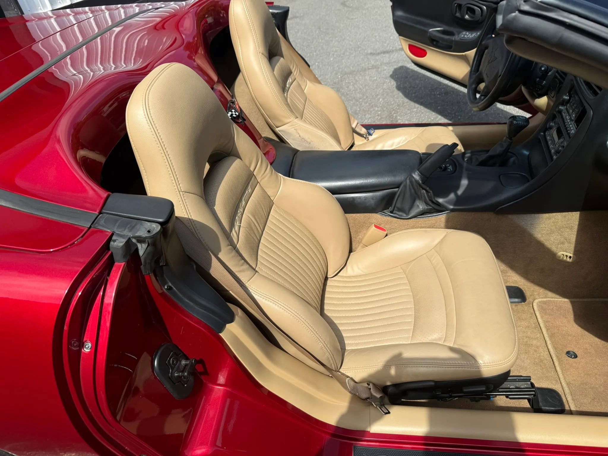 Used 2002 Chevrolet Corvette Convertible w/ Preferred Equipment Group2 RWD image 14
