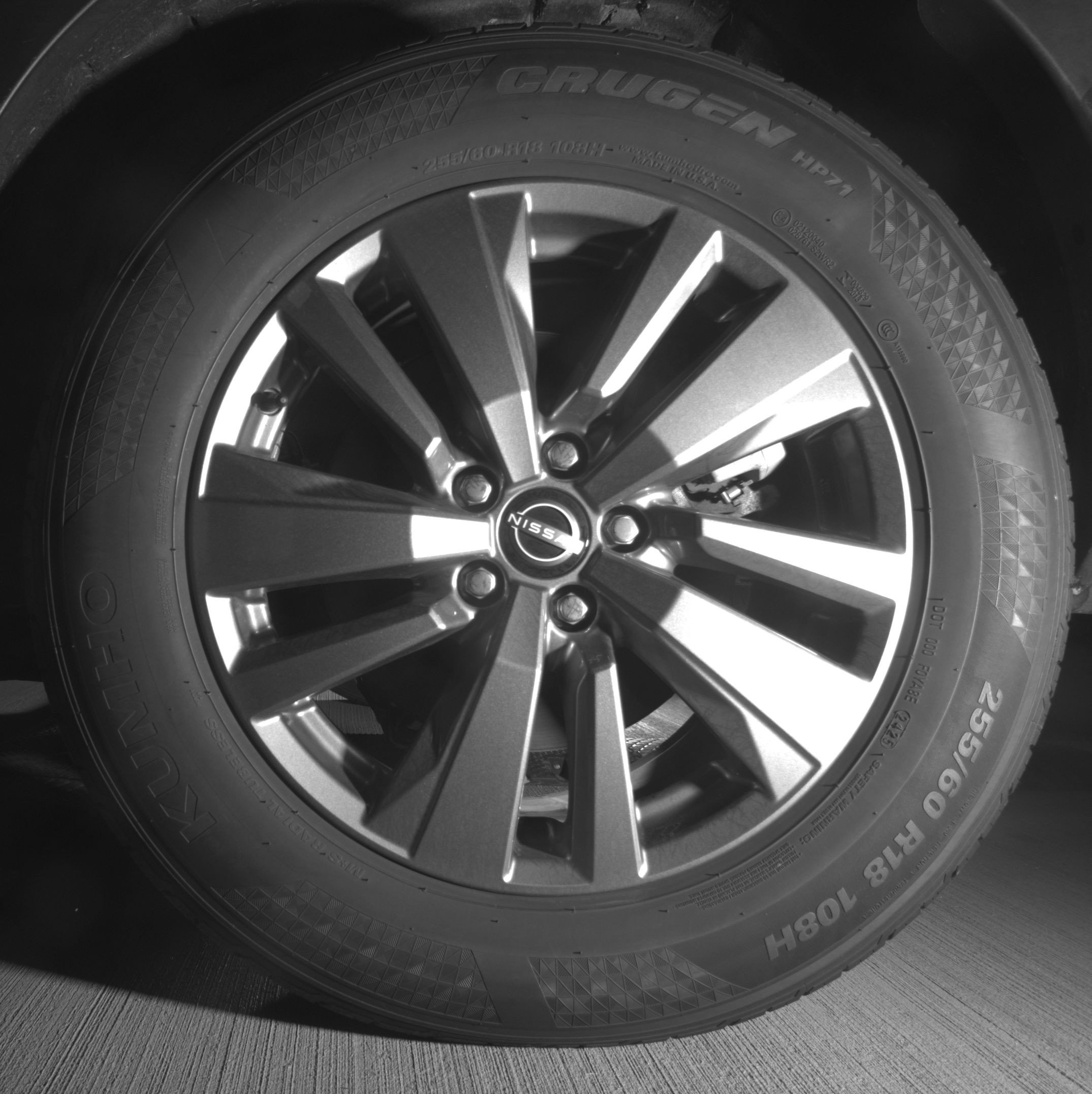 Used 2025 Nissan Pathfinder SV image 14