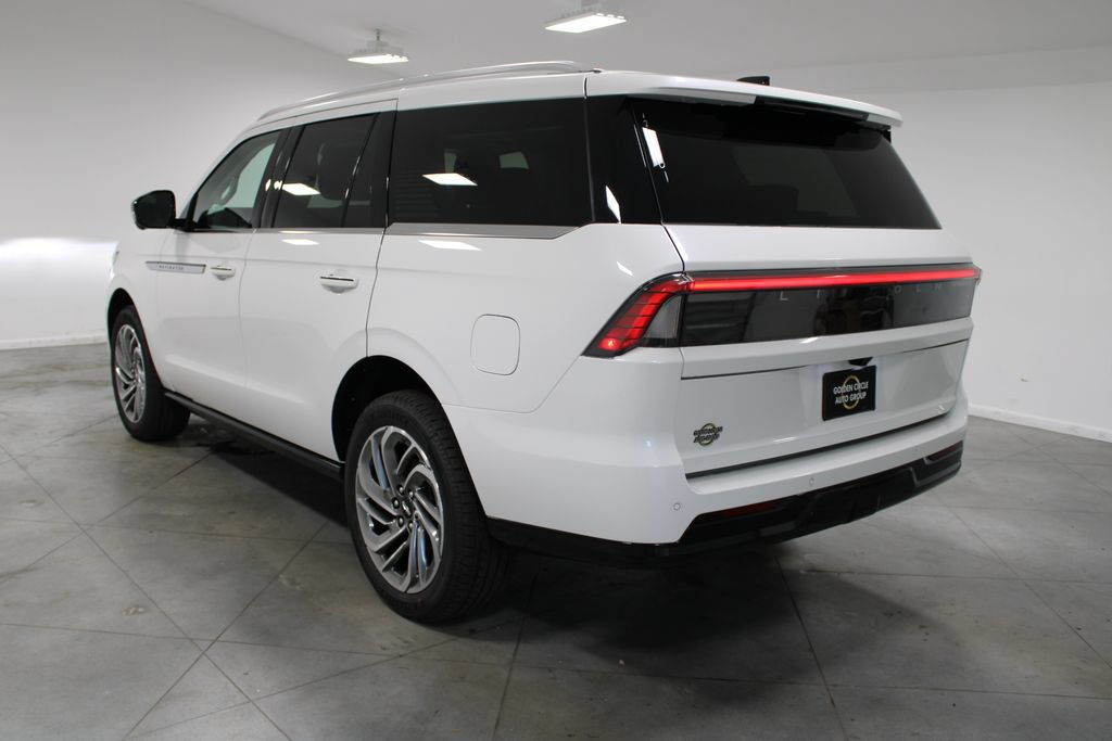 New 2027 Lincoln Navigator Reserve RWD image 6