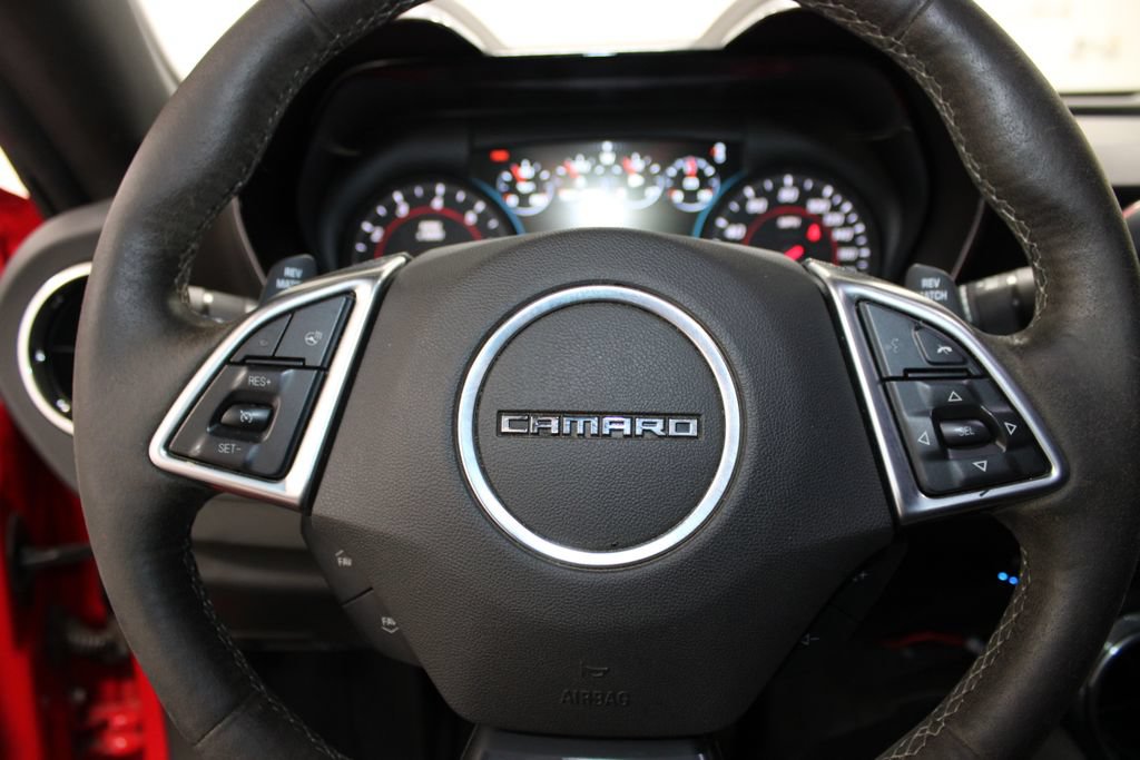 Used 2018 Chevrolet Camaro SS RWD image 30
