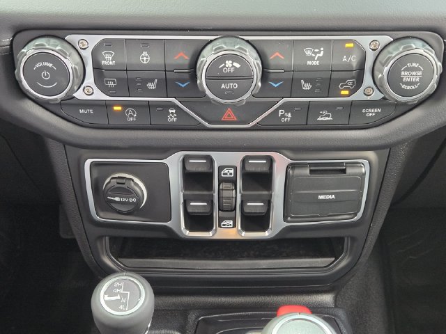 New 2027 Jeep Wrangler Unlimited Sahara AWD/4WD image 15