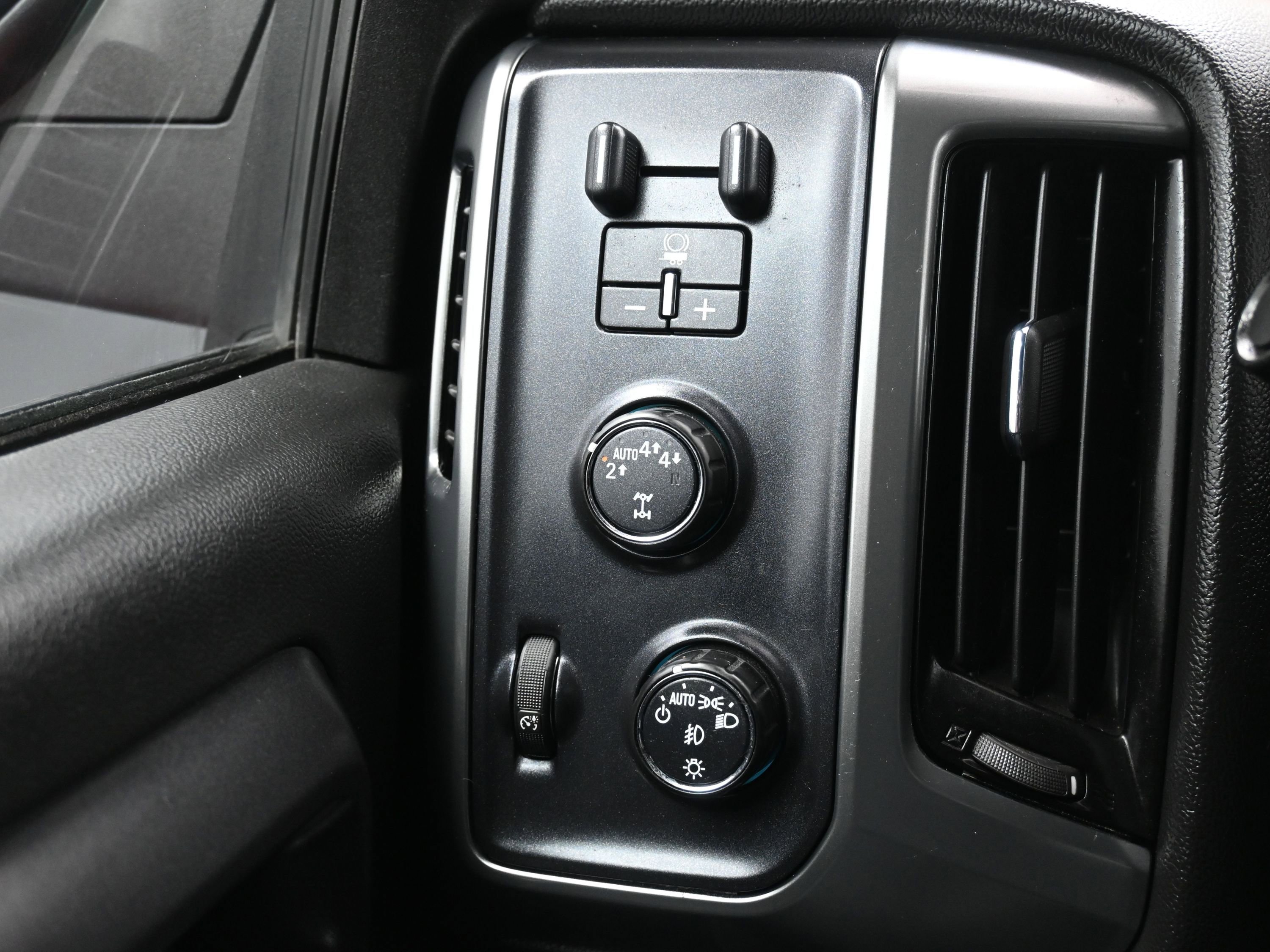 Used 2017 Chevrolet Silverado 1500 LT w/ All Star Edition image 24