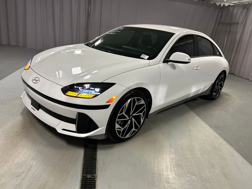 Used 2023 Hyundai Ioniq 6 SEL image 3