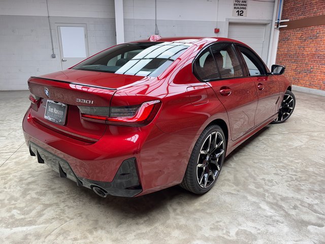 Used 2026 BMW 330i xDrive Sedan w/ M Sport Package AWD/4WD image 5