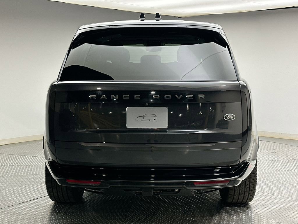 Used 2023 Land Rover Range Rover SE image 12